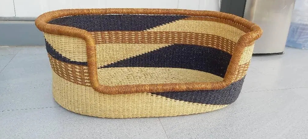 Mama Zuri Style Dog Basket handmade Cozy bed ,French bull dog baskets