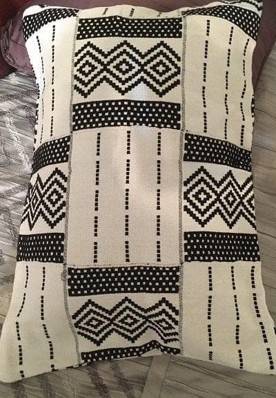 Mama Zuri Style 20 / 13 Black white cover African Kente Pillow Case